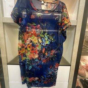 Floral Blue Tunic Top Size Large
